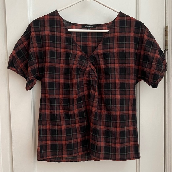 Madewell | Gathered V-Neck Top in Plaid - Picture 2 of 9